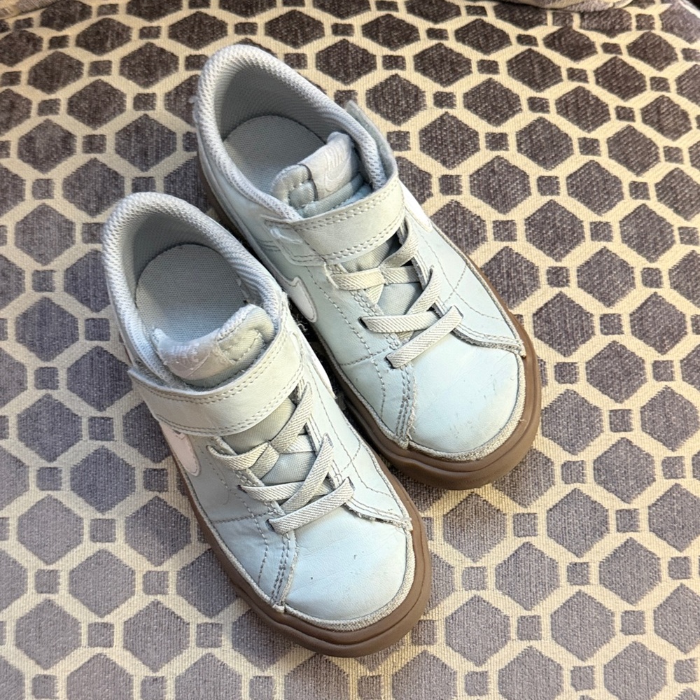 Nike Kids Sage Sneakers with Tan Outsole